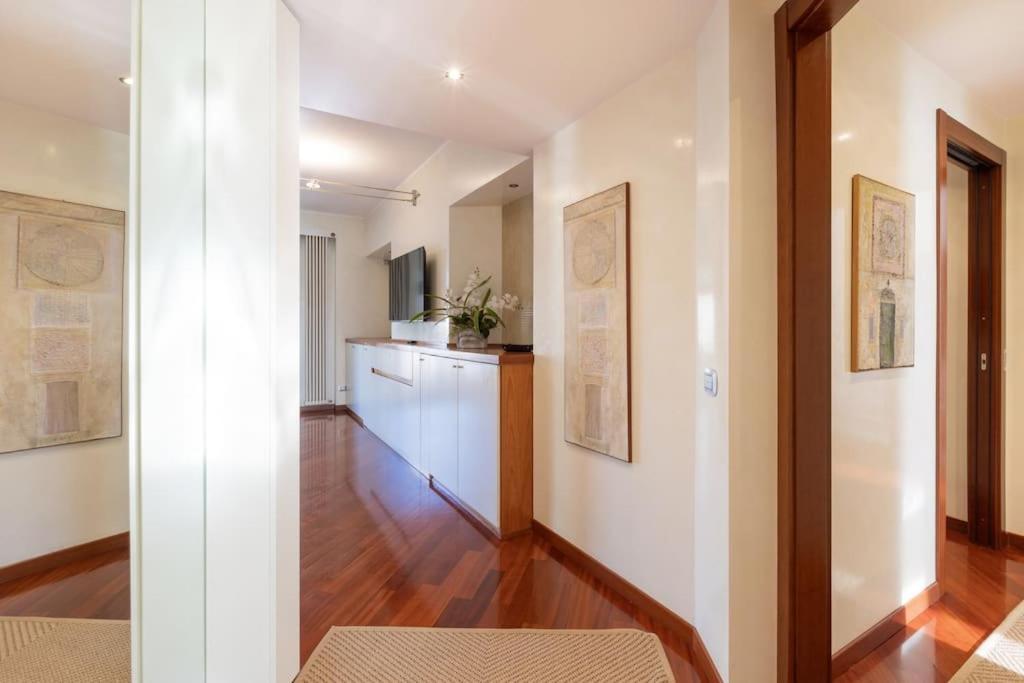 Wonderful 2bedroom Flat Solari 7th F - Mirable Pm * Milan
